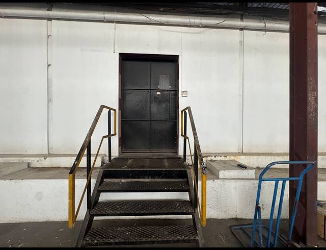 715M² WAREHOUSE TO LET IN WYNBERG